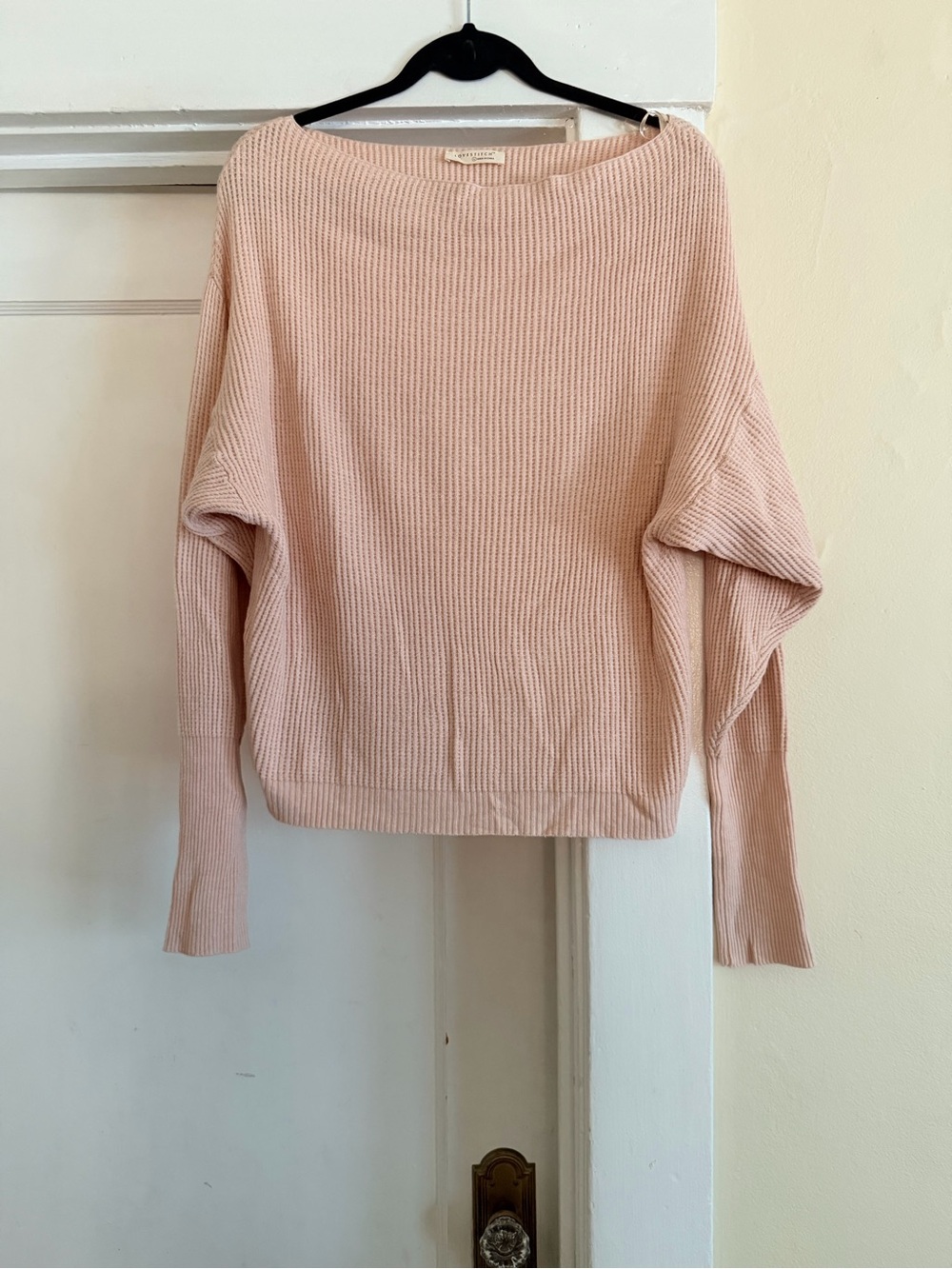 lovestitch Lightweight Scoopneck Sweater in Pale Pink
